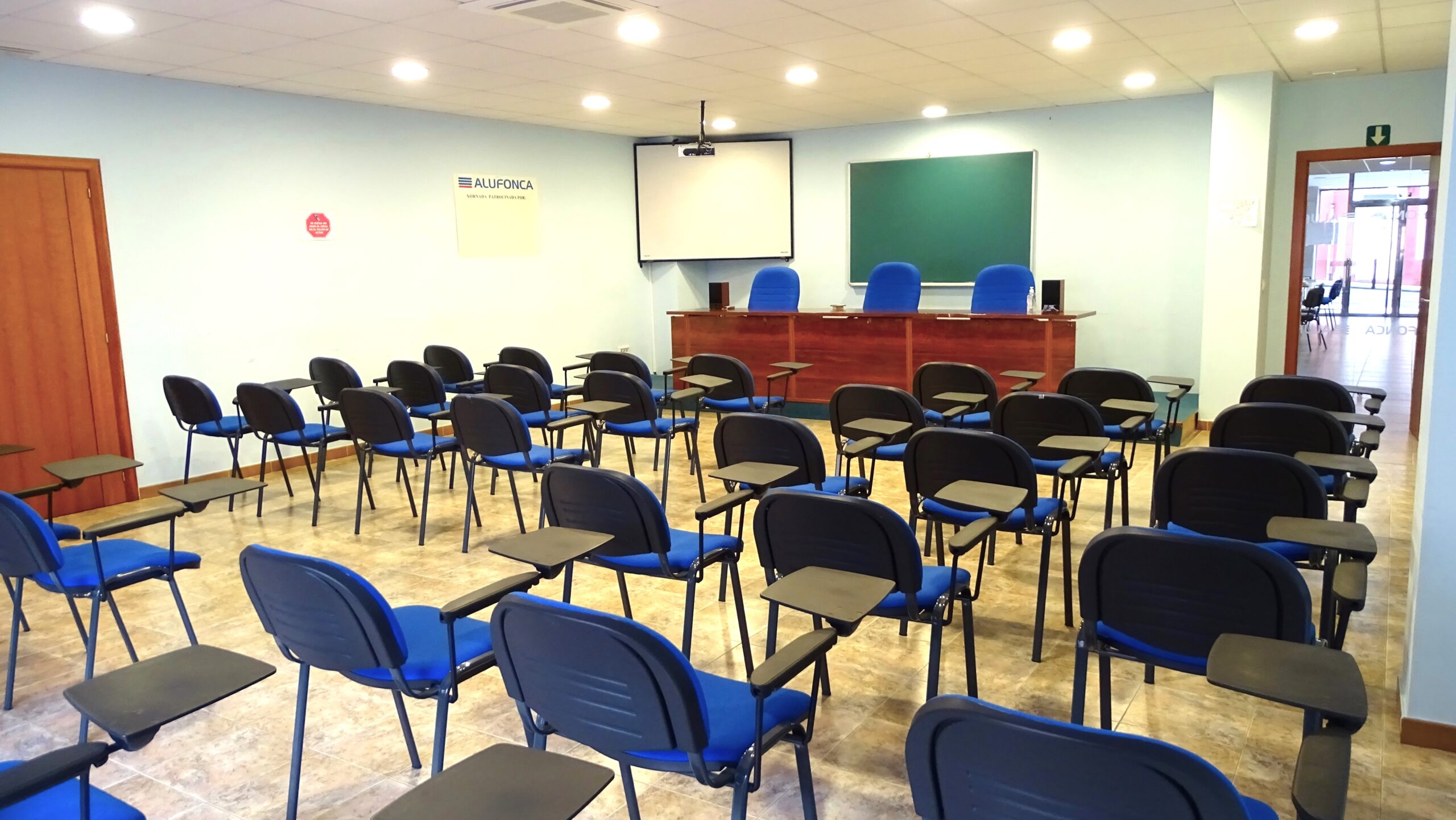 SALA DE CONFERENCIAS - 3