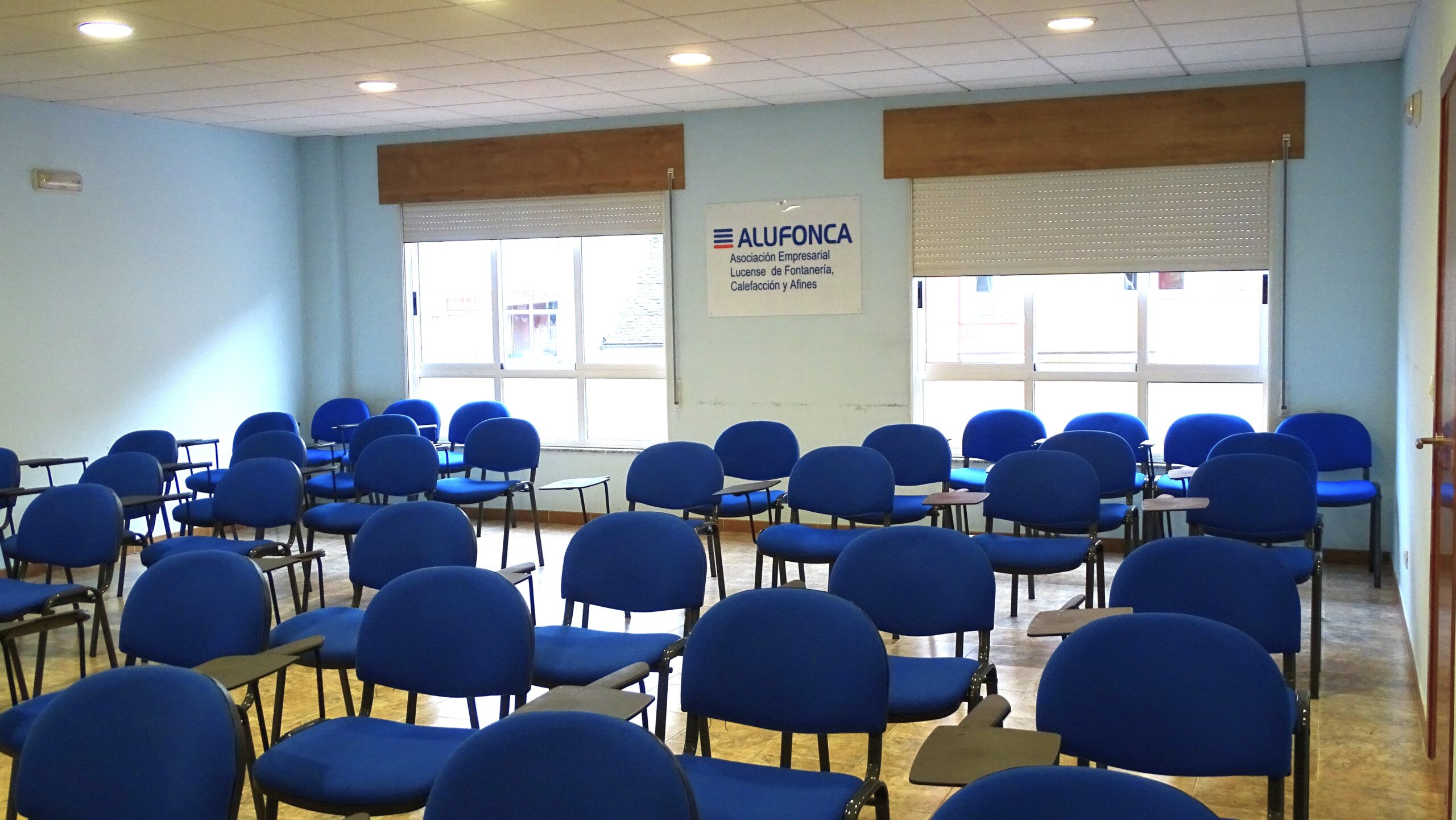 SALA DE CONFERENCIAS - 5